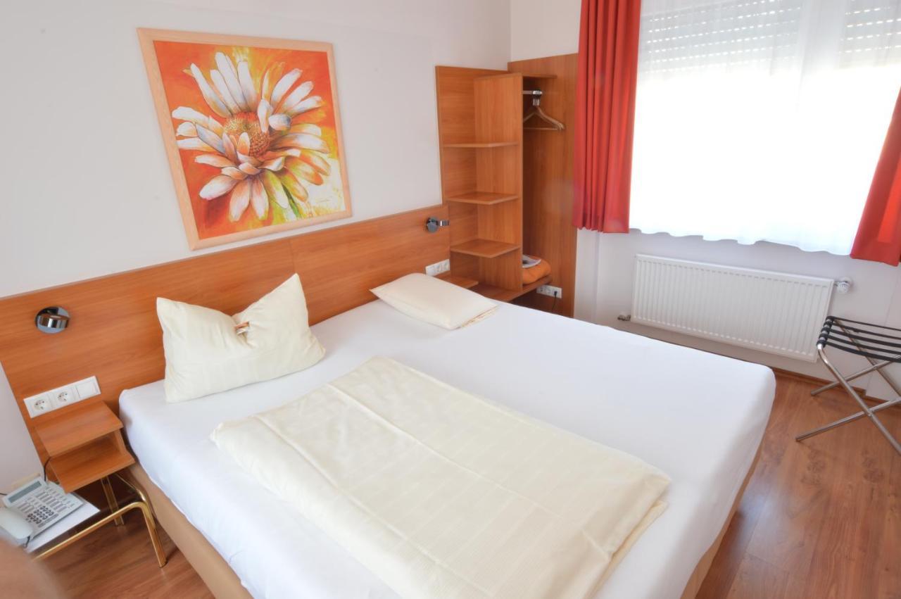 Aktivhotel Alter Kaiser บัดเอมส์ ภายนอก รูปภาพ