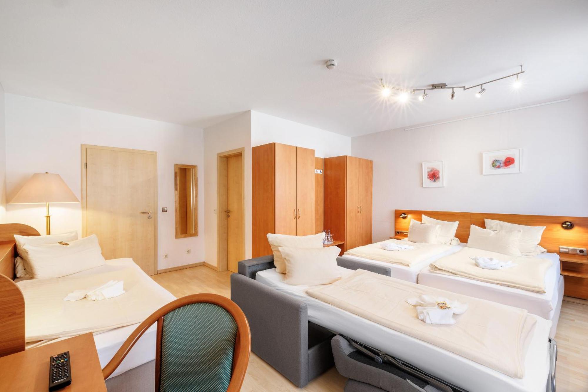 Aktivhotel Alter Kaiser บัดเอมส์ ภายนอก รูปภาพ