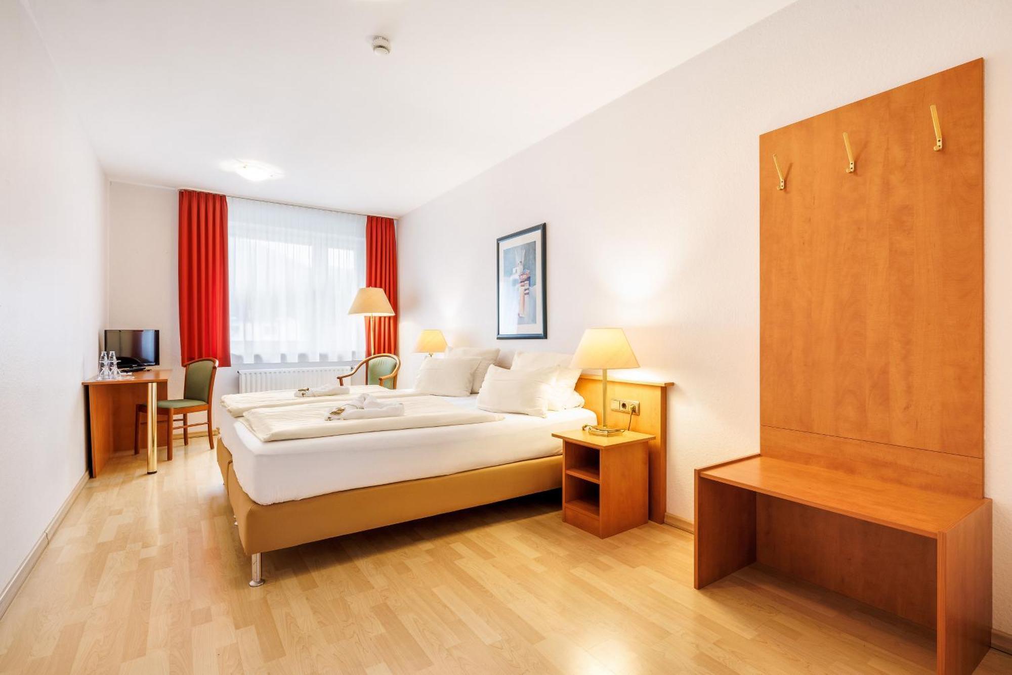 Aktivhotel Alter Kaiser บัดเอมส์ ภายนอก รูปภาพ
