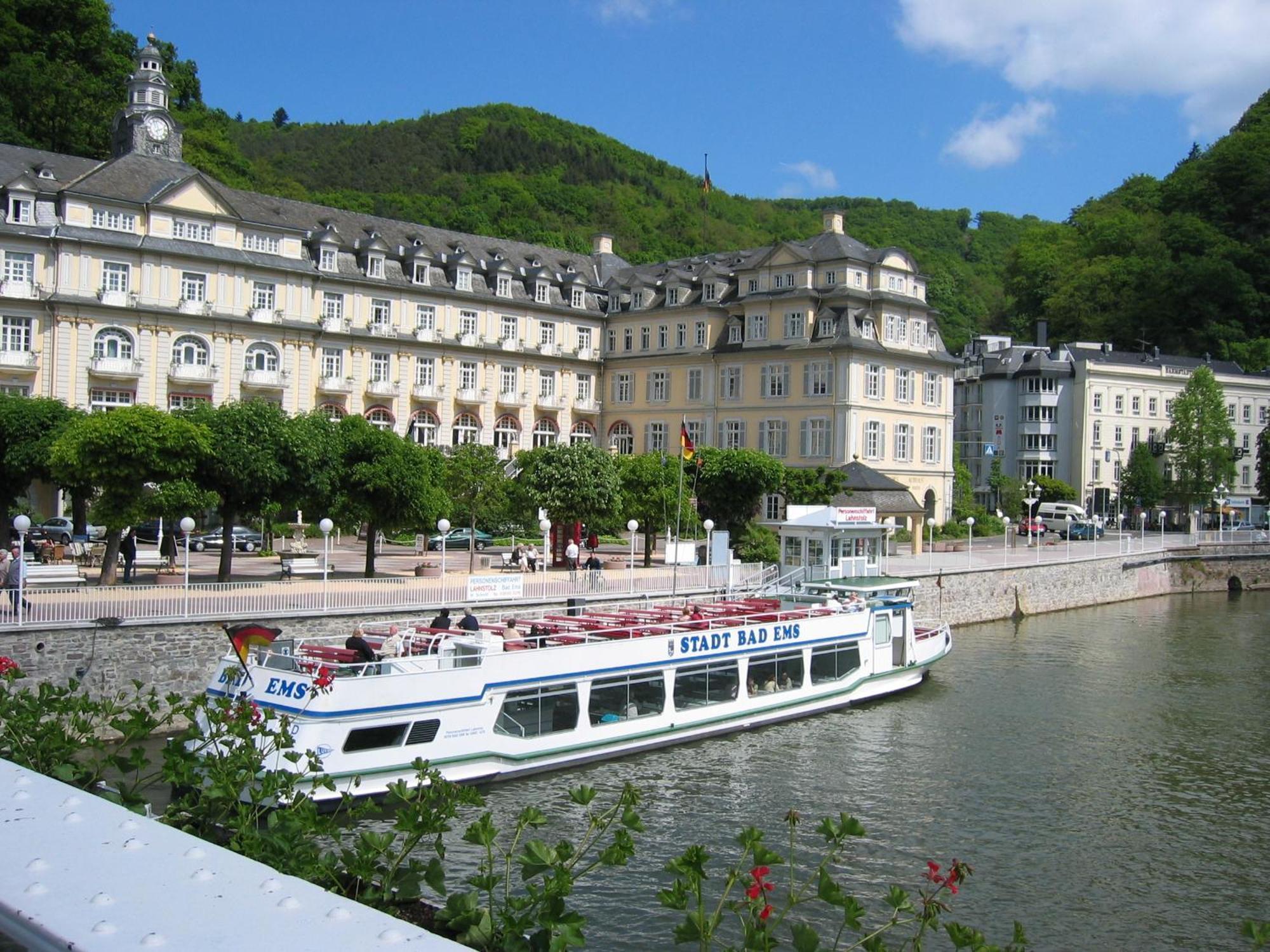 Aktivhotel Alter Kaiser บัดเอมส์ ภายนอก รูปภาพ
